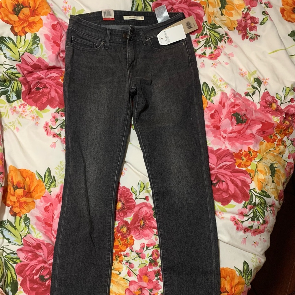 Levi’s 711 black Mid Rise Skinny Jeans NWT